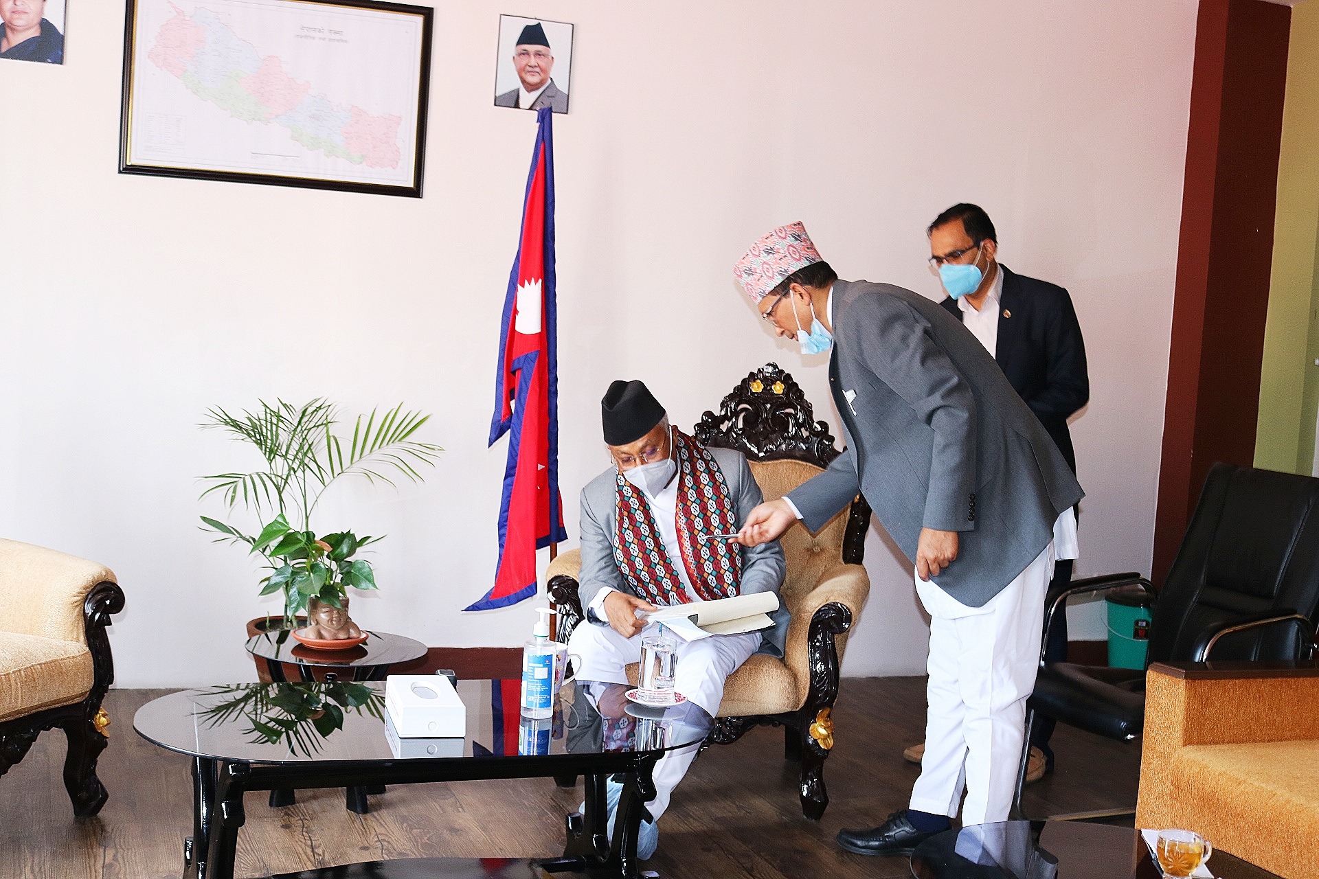 शिक्षामन्त्री श्रेष्ठद्वारा कार्यभार ग्रहण, पहिलो कार्यकालका कामको विवरण सार्वजनिक